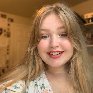 Meet your Posher, Anastasia